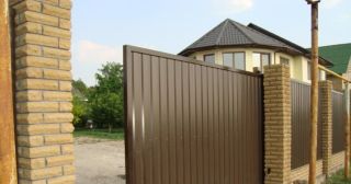 Купить откатные ворота из профнастила Краснотурьинск, цена от 1729 руб.